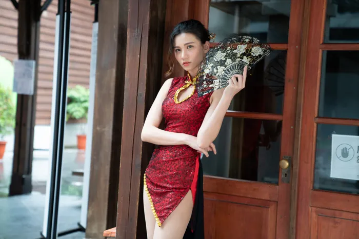 [街拍丝足] NO.057  蔡译心 超短旗袍 丝袜高跟美腿外拍 #街拍丝足、美足#[55P]-014