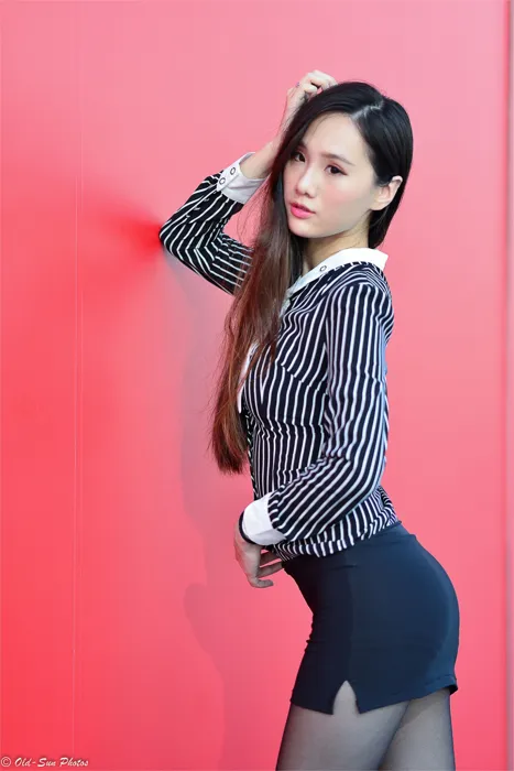 [街拍丝足] NO.026 美模 小米 新任小秘书黑丝职业装 #街拍丝足、美足#[50P]-021