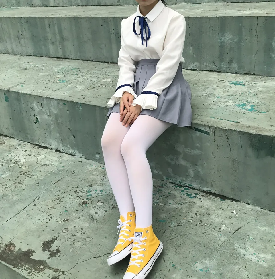 [街拍丝足] NO.007 操场散拍合集 #街拍丝足、美足#[91P]-031