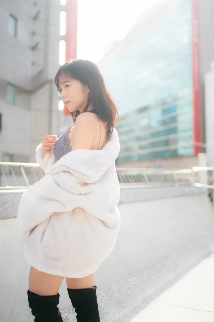 [街拍丝足] NO.215 YoYo 牛仔短裤长靴 #街拍丝足、美足#[109P]-078