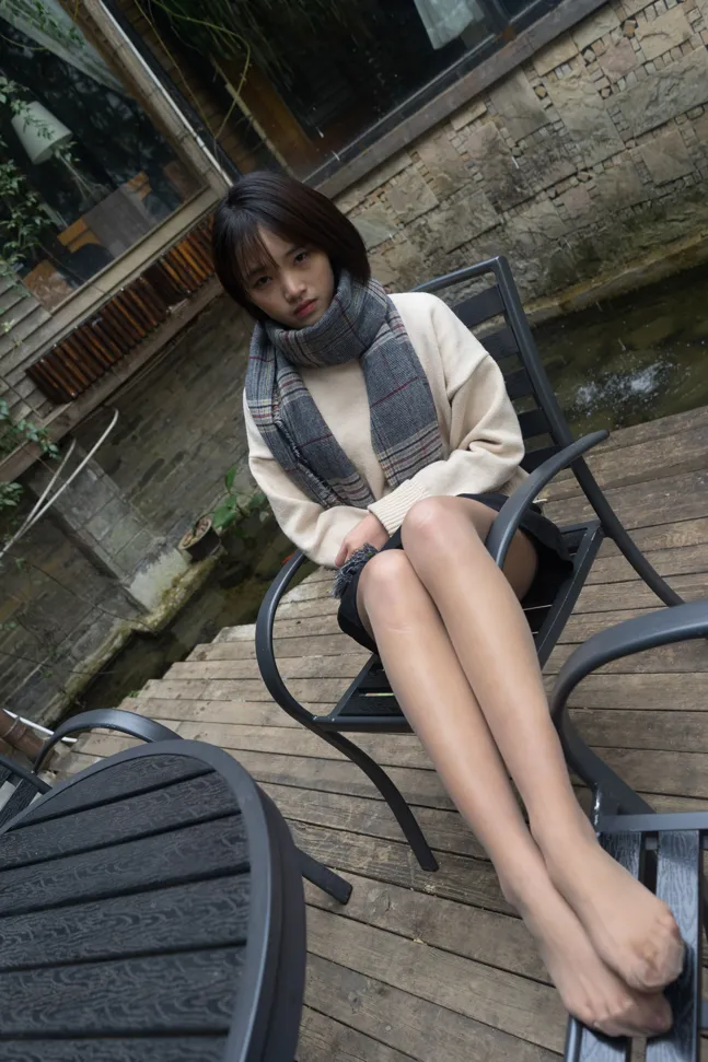 [街拍丝足] NO.001 高中妹子街边偶遇直接约拍不犹豫 #街拍丝足、美足#[109P]-019